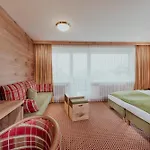 Oesterreichischer Hof-im Bademantel Direkt In Alpentherme Bad Hofgastein