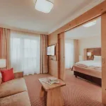 Oesterreichischer Hof-im Bademantel Direkt In Alpentherme Hotel