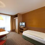 Oesterreichischer Hof-im Bademantel Direkt In Alpentherme 4*