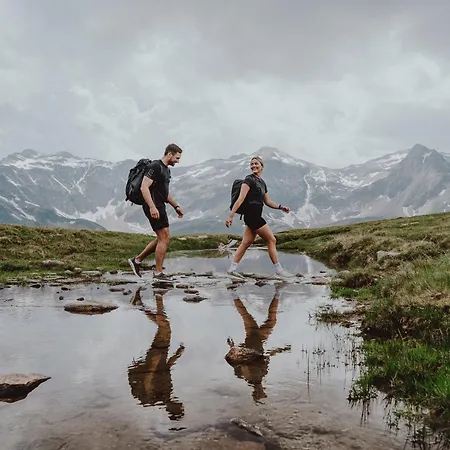 Oesterreichischer Hof-im Bademantel Direkt In Alpentherme