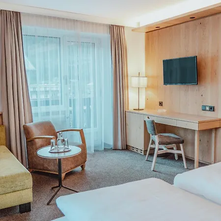 Oesterreichischer Hof-im Bademantel Direkt In Alpentherme 4* バート・ホーフガシュタイン