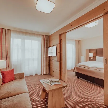 österreichischer Hof-im Bademantel Direkt In Alpentherme Hotel