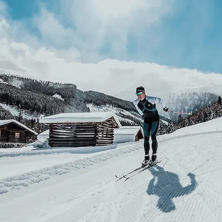 österreichischer Hof-im Bademantel Direkt In Alpentherme