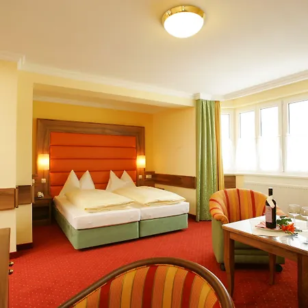 Oesterreichischer Hof-im Bademantel Direkt In Alpentherme فندق