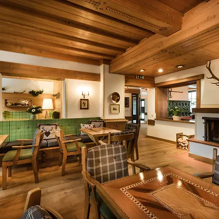 Oesterreichischer Hof-im Bademantel Direkt In Alpentherme