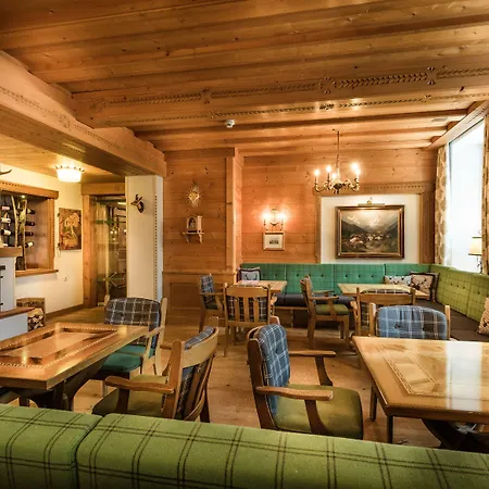 Oesterreichischer Hof-im Bademantel Direkt In Alpentherme
