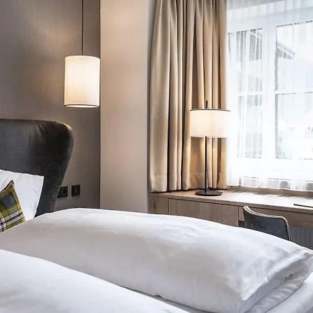 Oesterreichischer Hof-im Bademantel Direkt In Alpentherme