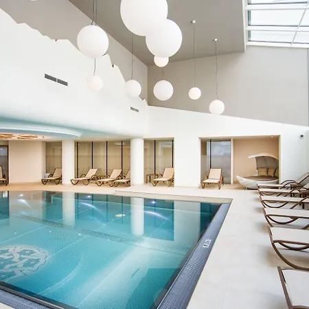 Oesterreichischer Hof-im Bademantel Direkt In Alpentherme 호텔 4*