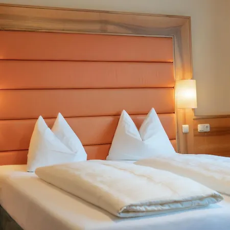 Oesterreichischer Hof-im Bademantel Direkt In Alpentherme Hotell