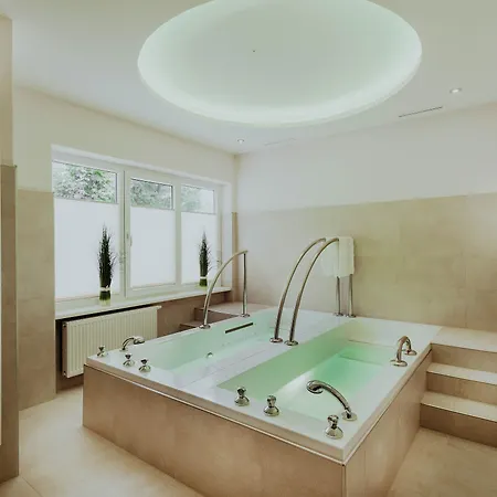 Oesterreichischer Hof-im Bademantel Direkt In Alpentherme Hotel